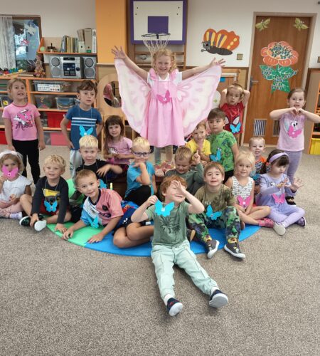 Motýlci v září jen září